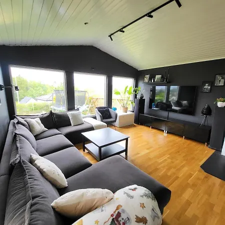 Сasa de vacaciones Family-friendly In Tau Jørpeland